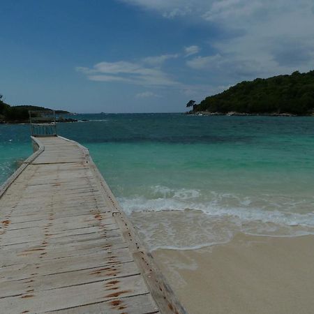 Hotel Ilio Ksamil Bagian luar foto