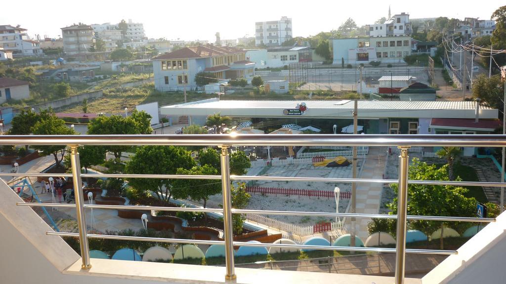 Hotel Ilio Ksamil Bagian luar foto