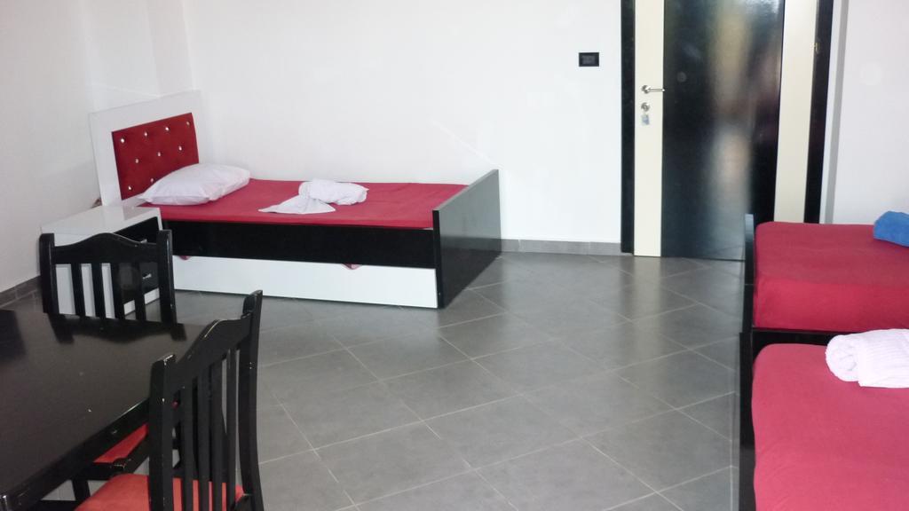 Hotel Ilio Ksamil Bagian luar foto