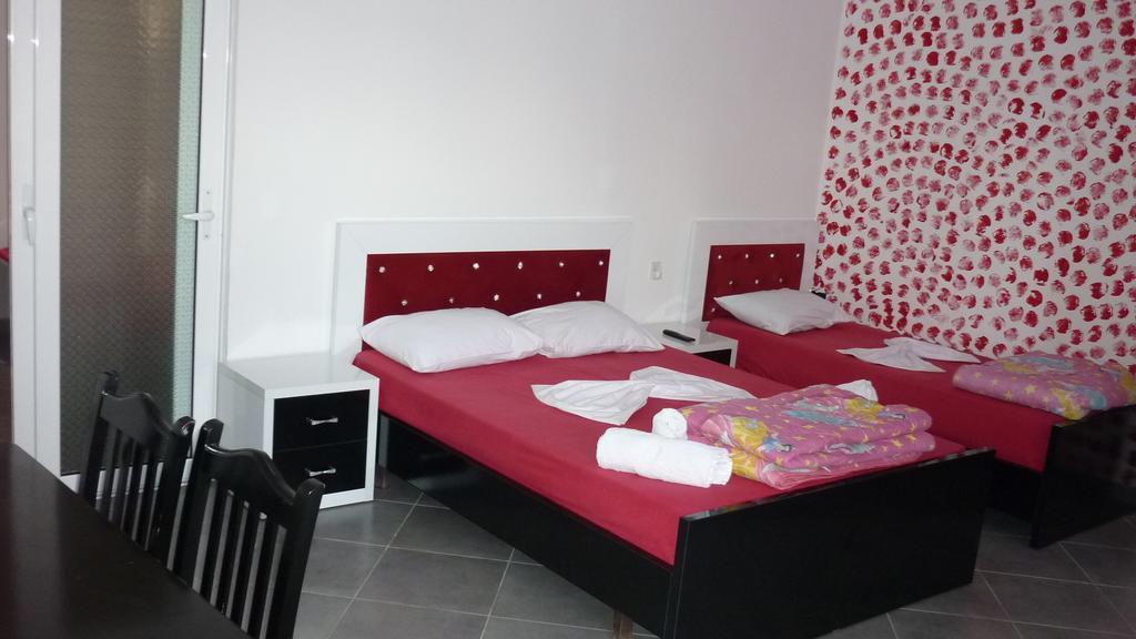 Hotel Ilio Ksamil Bagian luar foto