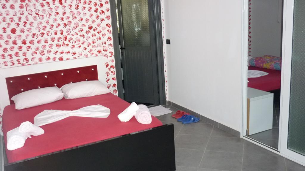 Hotel Ilio Ksamil Bagian luar foto