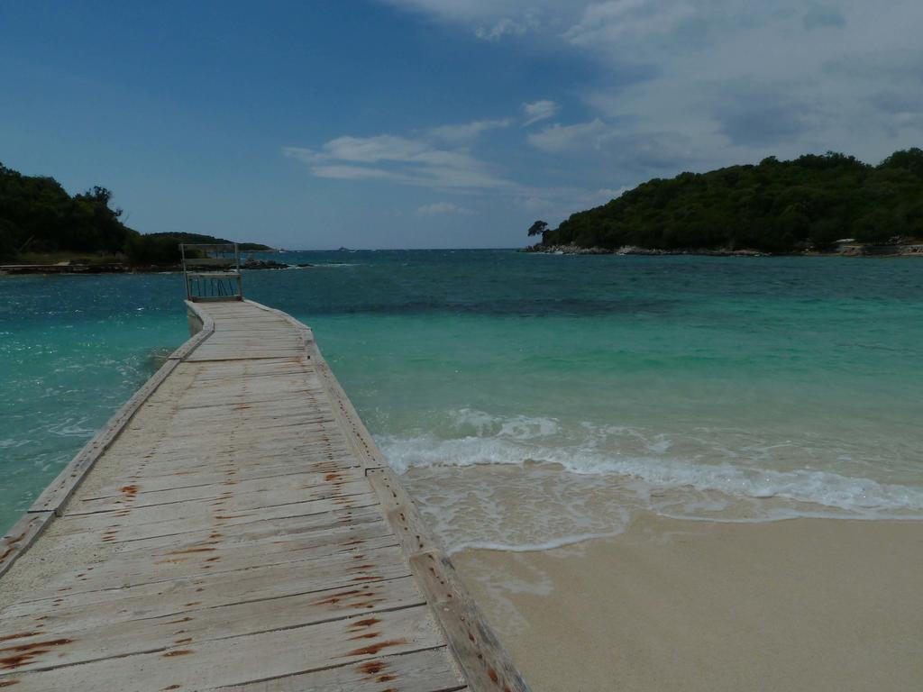 Hotel Ilio Ksamil Bagian luar foto